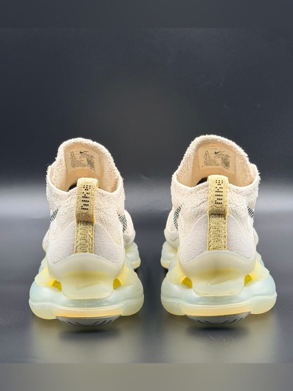 Nike Wmns Air Max Scorpion Flyknit 'Lemon Wash' - Picture 4 of 10